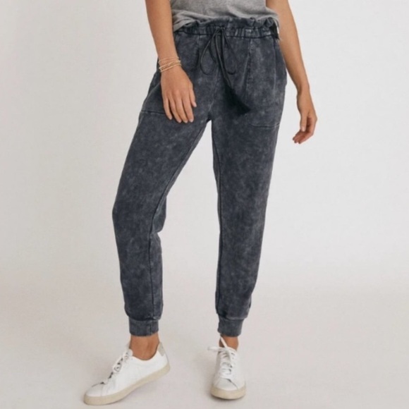 Something Navy Pants - Something Navy Meghan Gray Acid Wash Paperbag Waist Joggers Size L